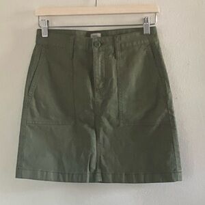 J. CREW olive green mini skirt sz 0